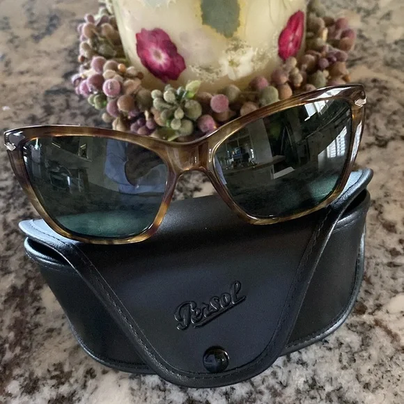 Persol | Accessories | Persol Dark Brown Tortoise Hand Made  display picture 1